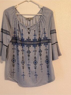 Absolutely Famous Womens Size Small Blue & White Striped Blouse w/ Flare Sleeves